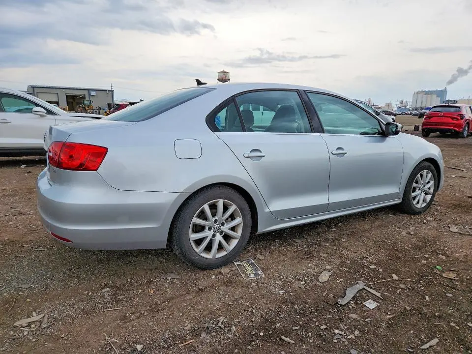 2014 VOLKSWAGEN JETTA SE  