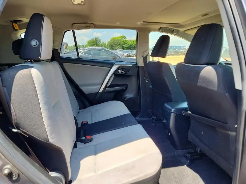 2017 TOYOTA RAV4 XLE  