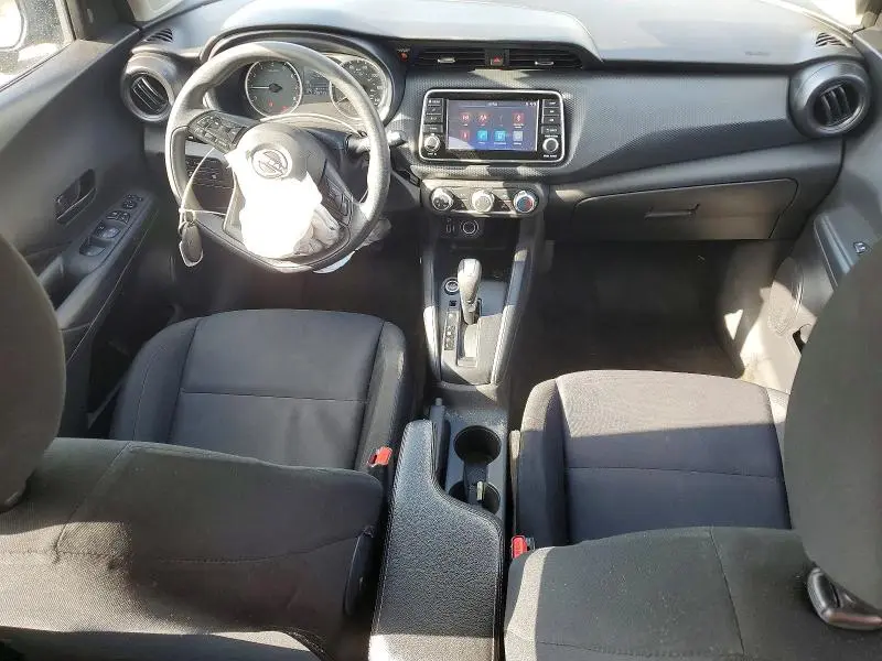 2023 NISSAN KICKS S  