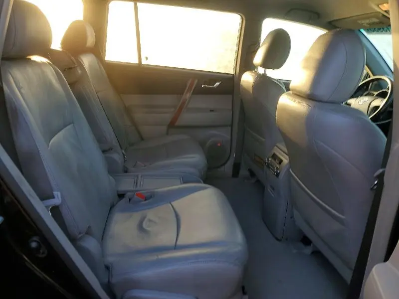 2010 TOYOTA HIGHLANDER LIMITED  