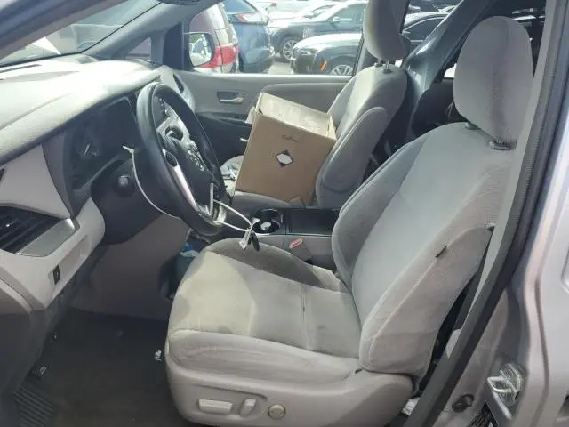 2018 TOYOTA SIENNA LE  