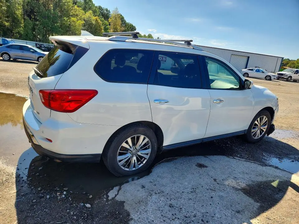 2019 NISSAN PATHFINDER SV  