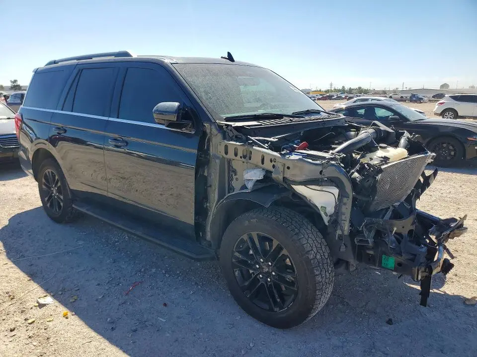 2024 FORD EXPEDITION XLT  