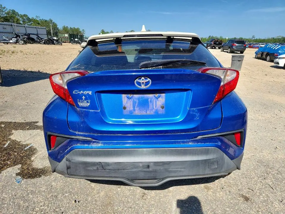 2019 TOYOTA C-HR XLE  