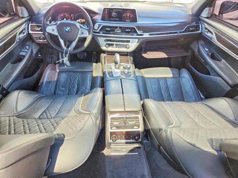 2018 BMW 750 I  