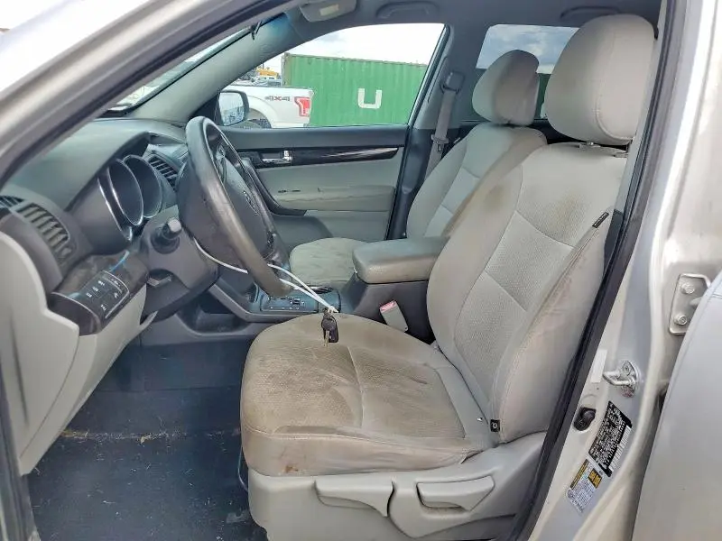 2012 KIA SORENTO LX  