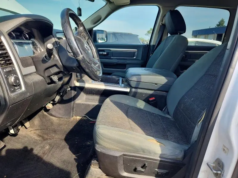 2015 RAM 1500 SLT  