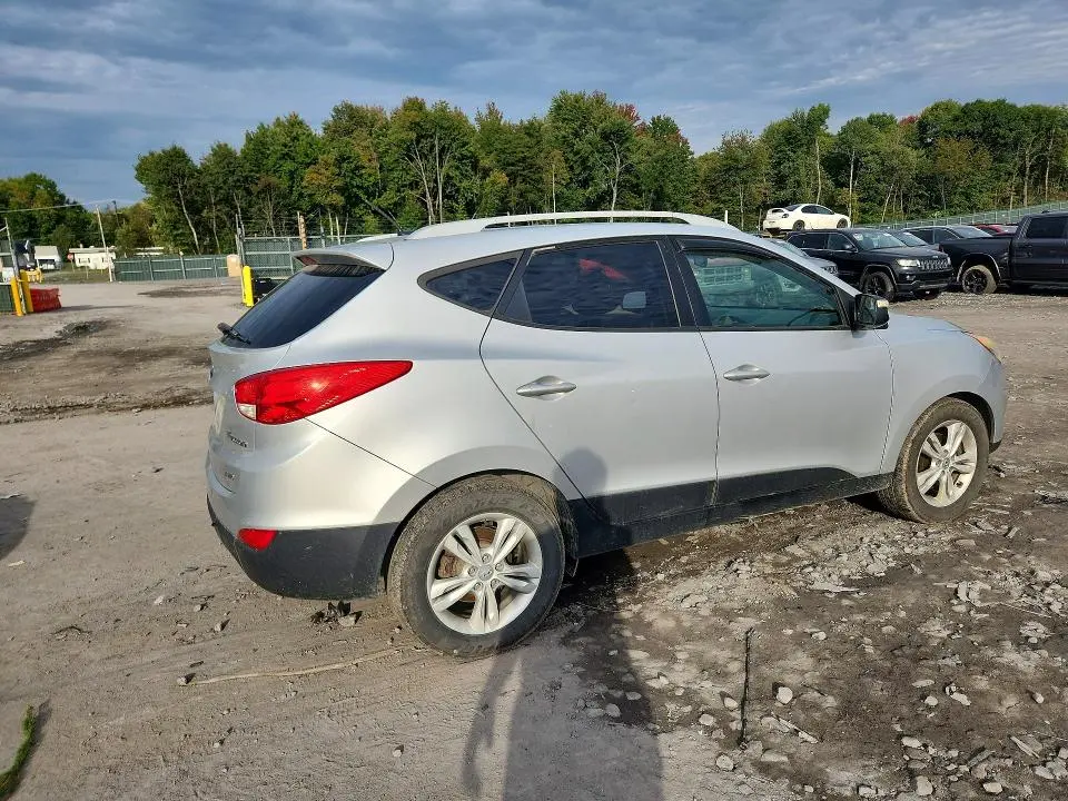2012 HYUNDAI TUCSON GLS  