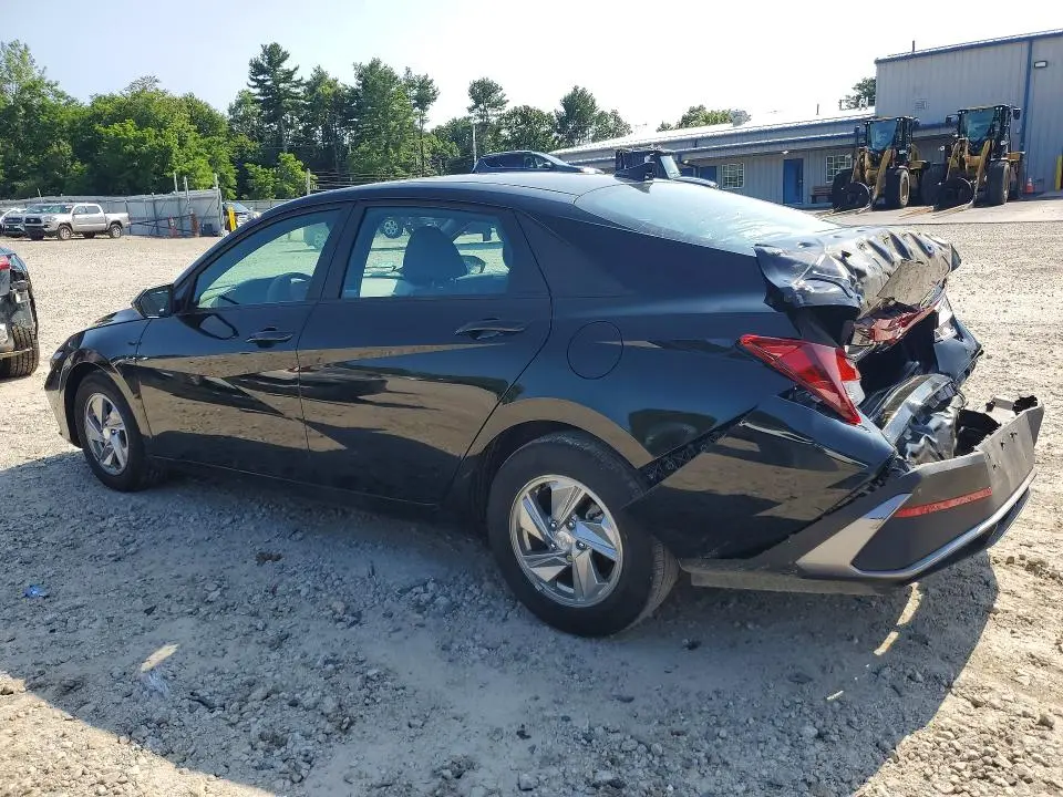 2024 HYUNDAI ELANTRA SE  