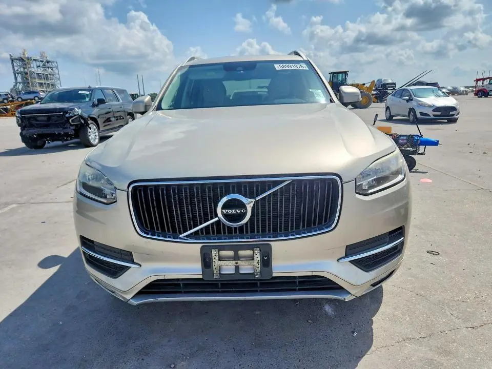 2016 VOLVO XC90 T5  