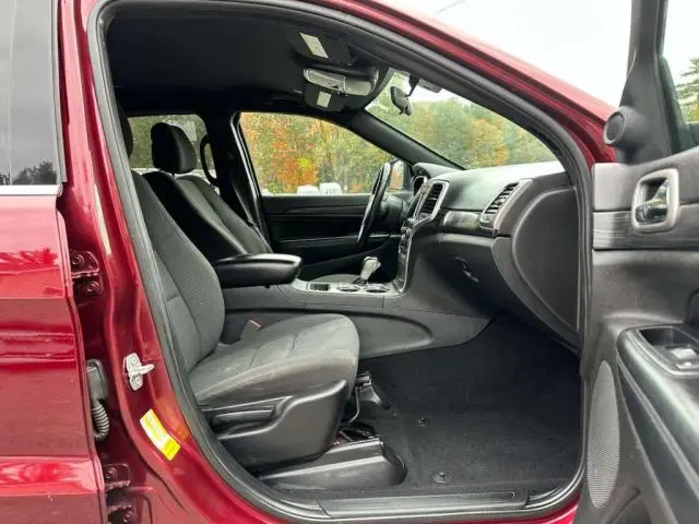 2019 JEEP GRAND CHEROKEE LAREDO  