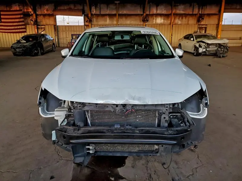 2018 VOLKSWAGEN PASSAT SE  