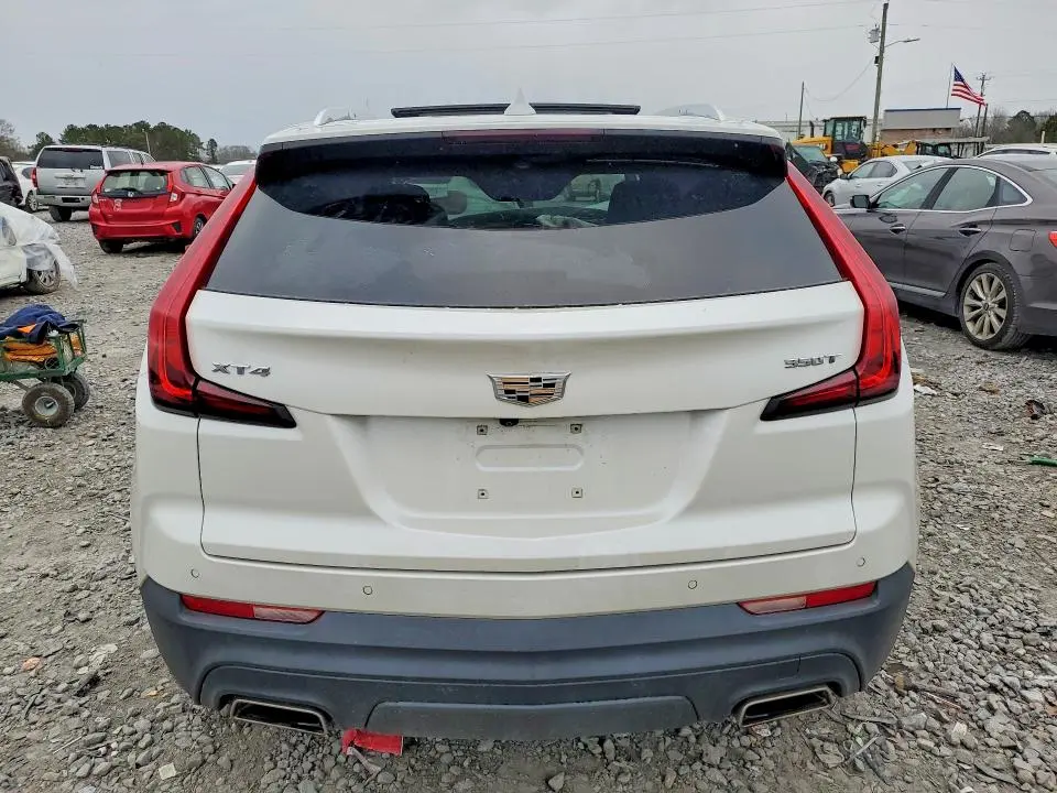 2022 CADILLAC XT4 LUXURY  