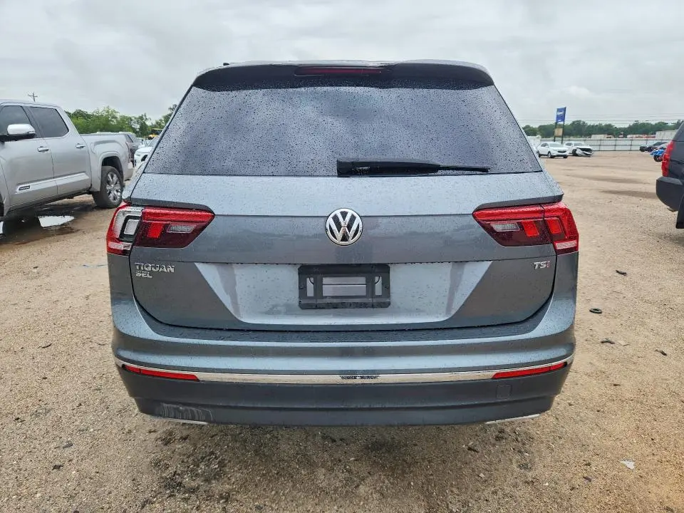 2018 VOLKSWAGEN TIGUAN SE  