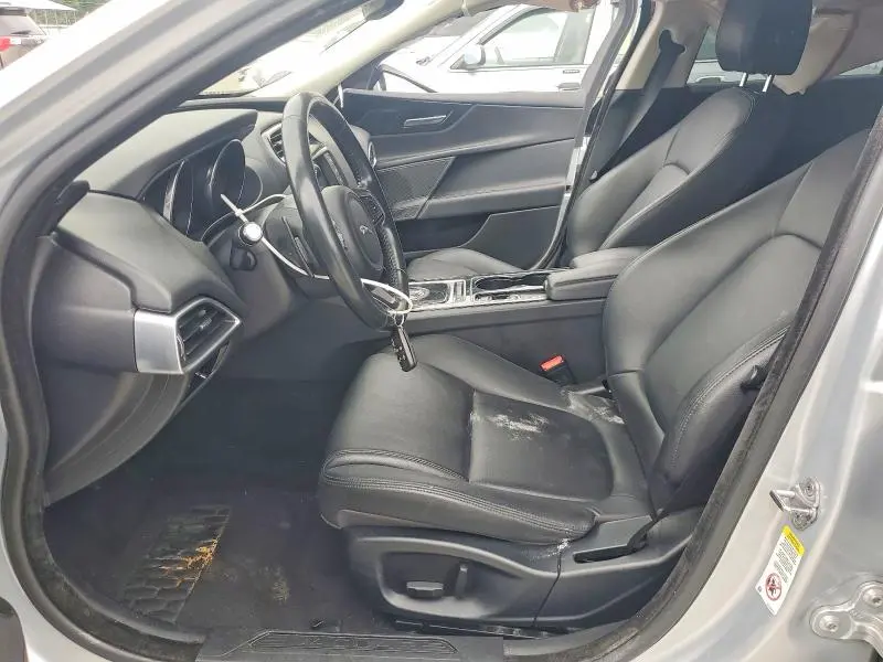 2017 JAGUAR XE PREMIUM  