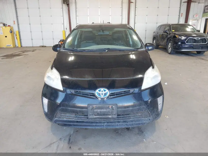 2013 TOYOTA PRIUS THREE SE