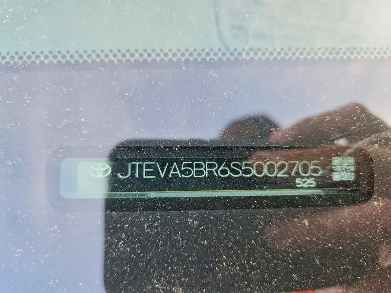 2025 TOYOTA 4RUNNER SR5  
