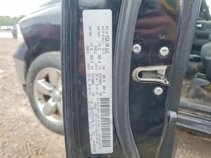 2016 RAM 1500 SLT  