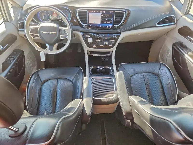 2021 CHRYSLER PACIFICA LIMITED  