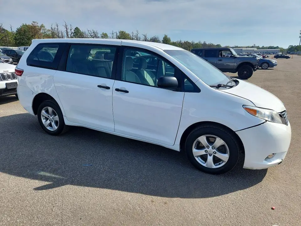 2017 TOYOTA SIENNA L 7-PASSENGER  