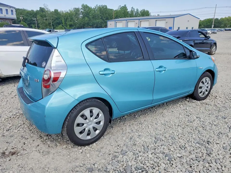 2013 TOYOTA PRIUS C TWO  