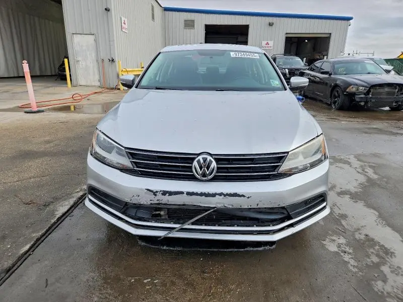 2016 VOLKSWAGEN JETTA SE  