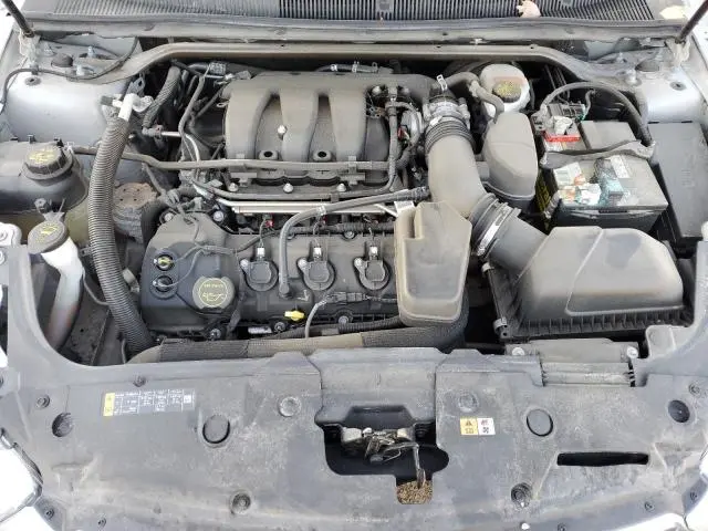 2018 FORD TAURUS SE  