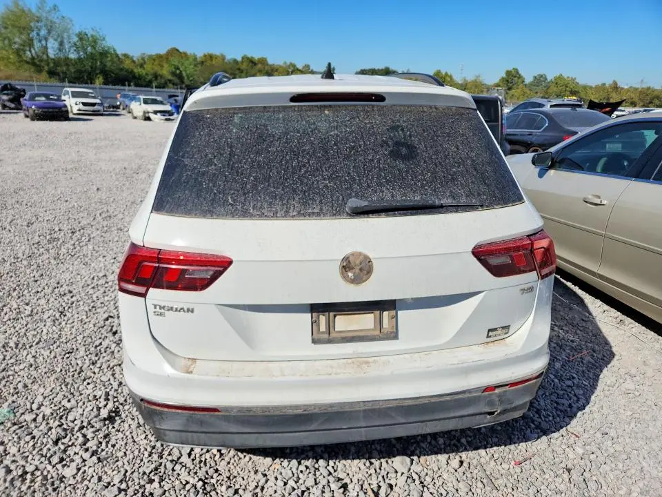 2018 VOLKSWAGEN TIGUAN SE  