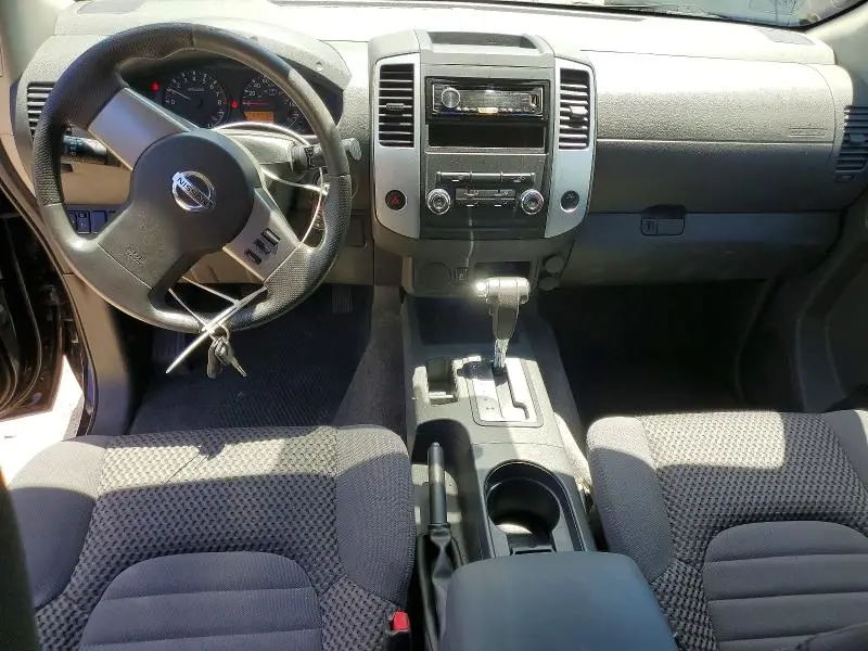 2012 NISSAN FRONTIER SV V6  