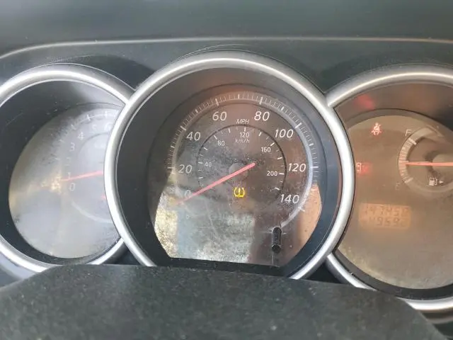 2010 NISSAN VERSA S  