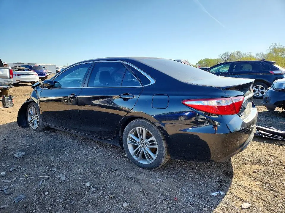 2016 TOYOTA CAMRY SE  