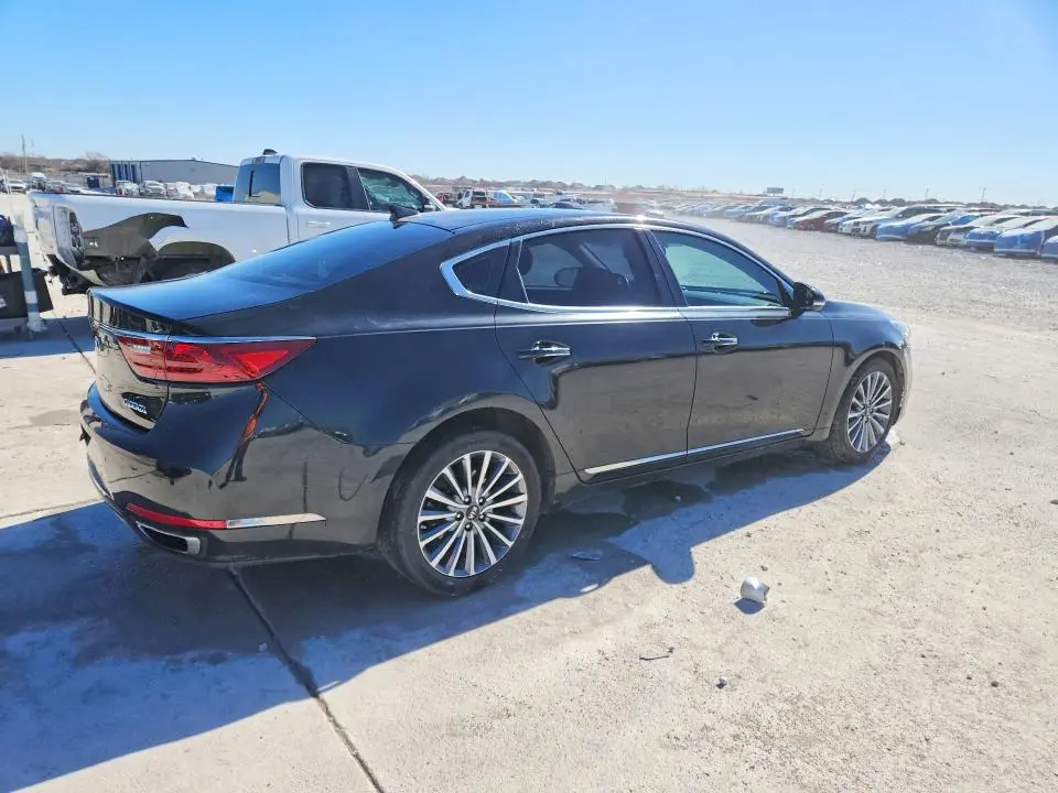 2019 KIA CADENZA PREMIUM  