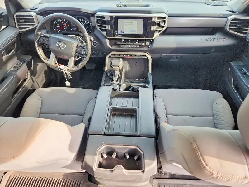 2022 TOYOTA TUNDRA SR5  