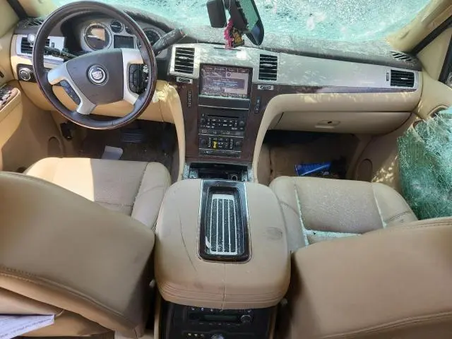 2013 CADILLAC ESCALADE LUXURY  