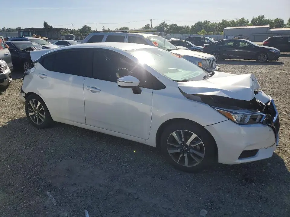 2021 NISSAN VERSA SV  