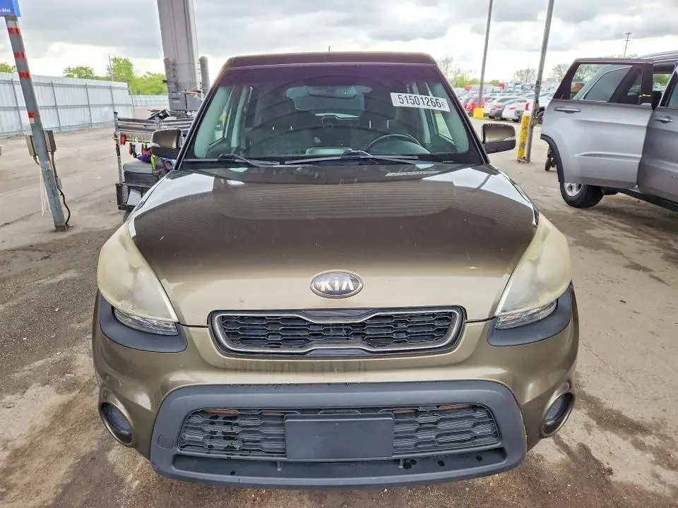 2013 KIA SOUL +  