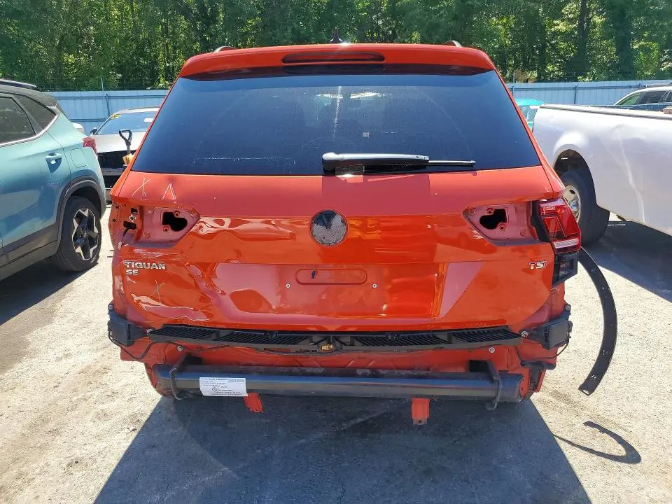 2018 VOLKSWAGEN TIGUAN SE  