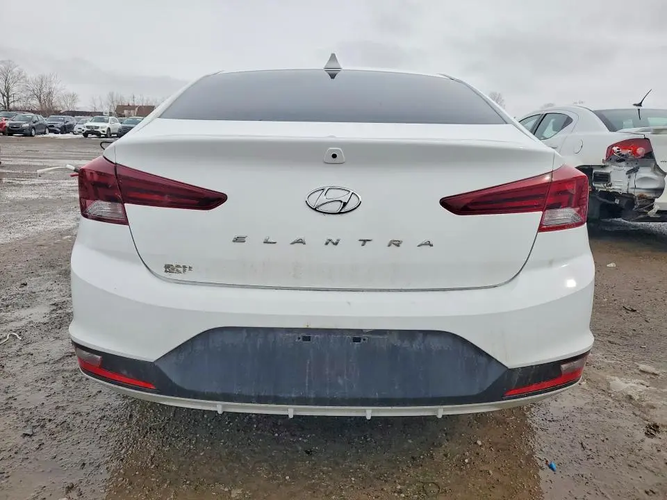 2020 HYUNDAI ELANTRA SEL  