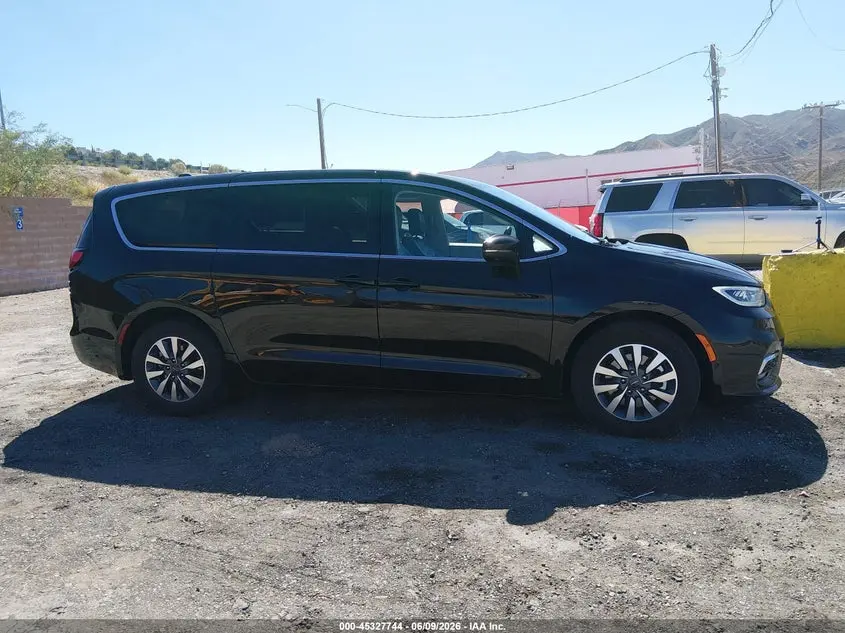 2023 CHRYSLER PACIFICA HYBRID TOURING L
