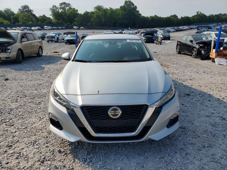 2022 NISSAN ALTIMA SV  
