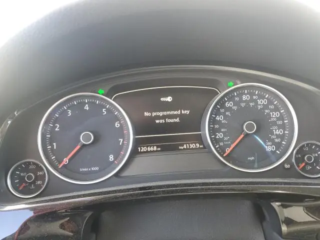 2016 VOLKSWAGEN TOUAREG SPORT  