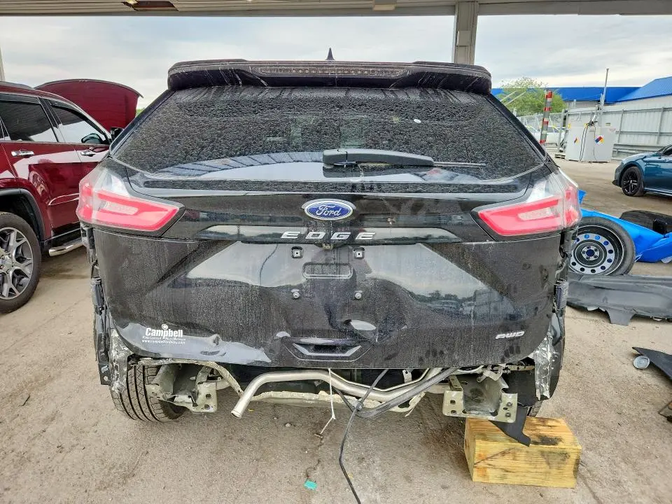 2022 FORD EDGE SE  