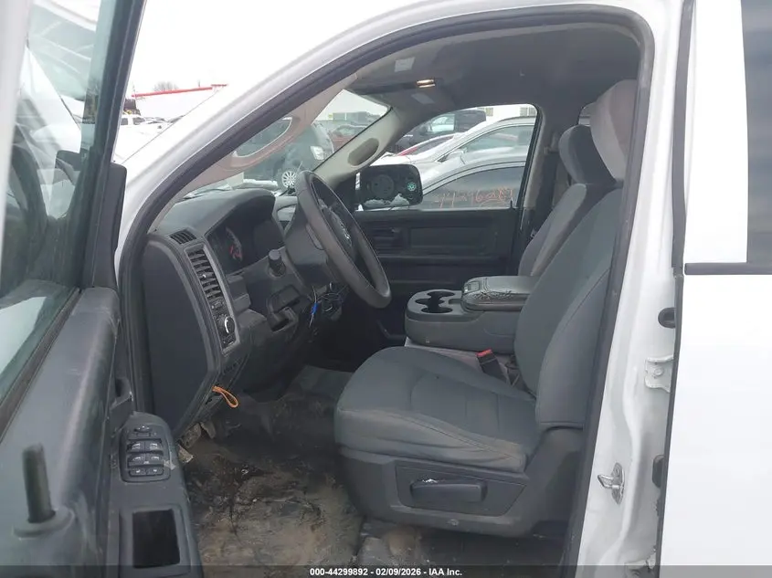 2018 RAM 1500 TRADESMAN  4X4 6'4 BOX