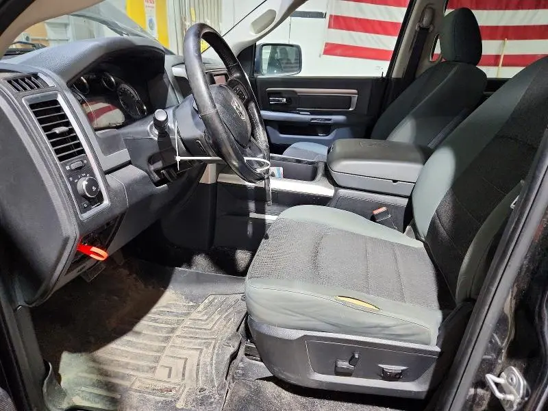 2017 RAM 1500 SLT  
