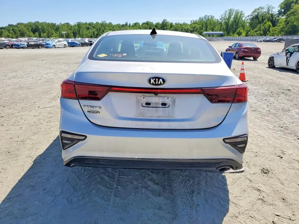 2020 KIA FORTE LXS  