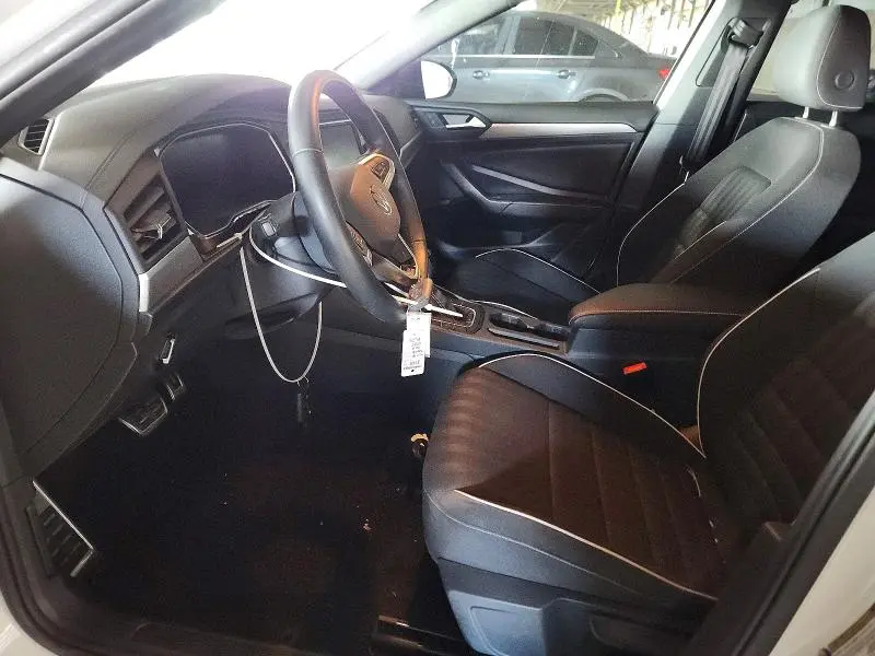 2024 VOLKSWAGEN JETTA SPORT  