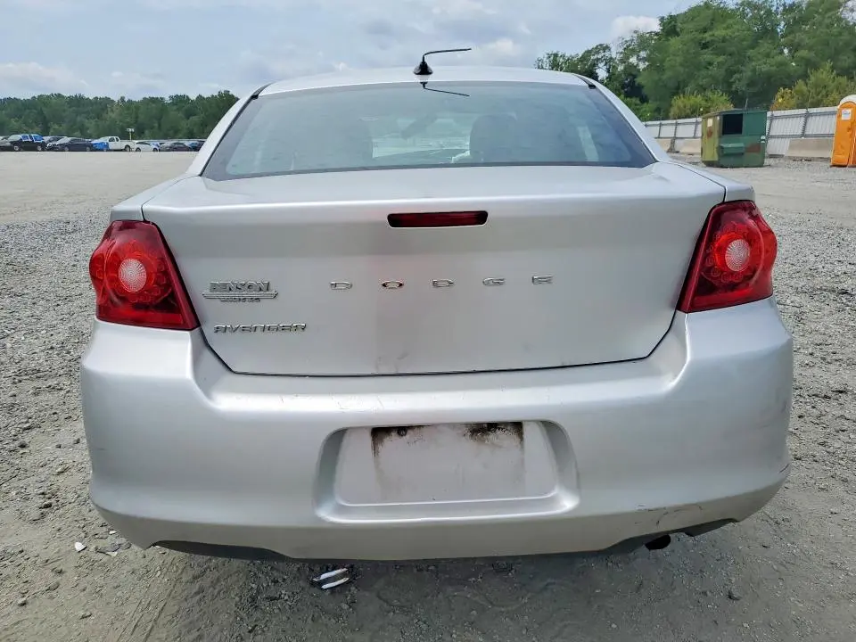 2012 DODGE AVENGER SE  