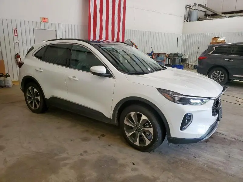 2023 FORD ESCAPE PLATINUM  