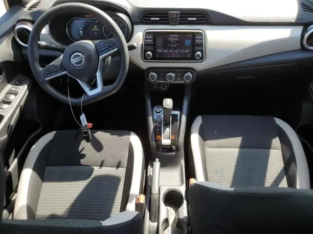 2022 NISSAN VERSA SV  