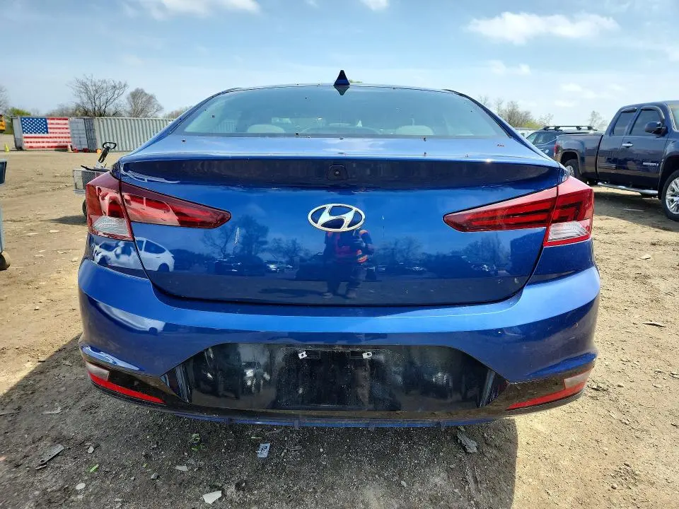 2019 HYUNDAI ELANTRA SEL  